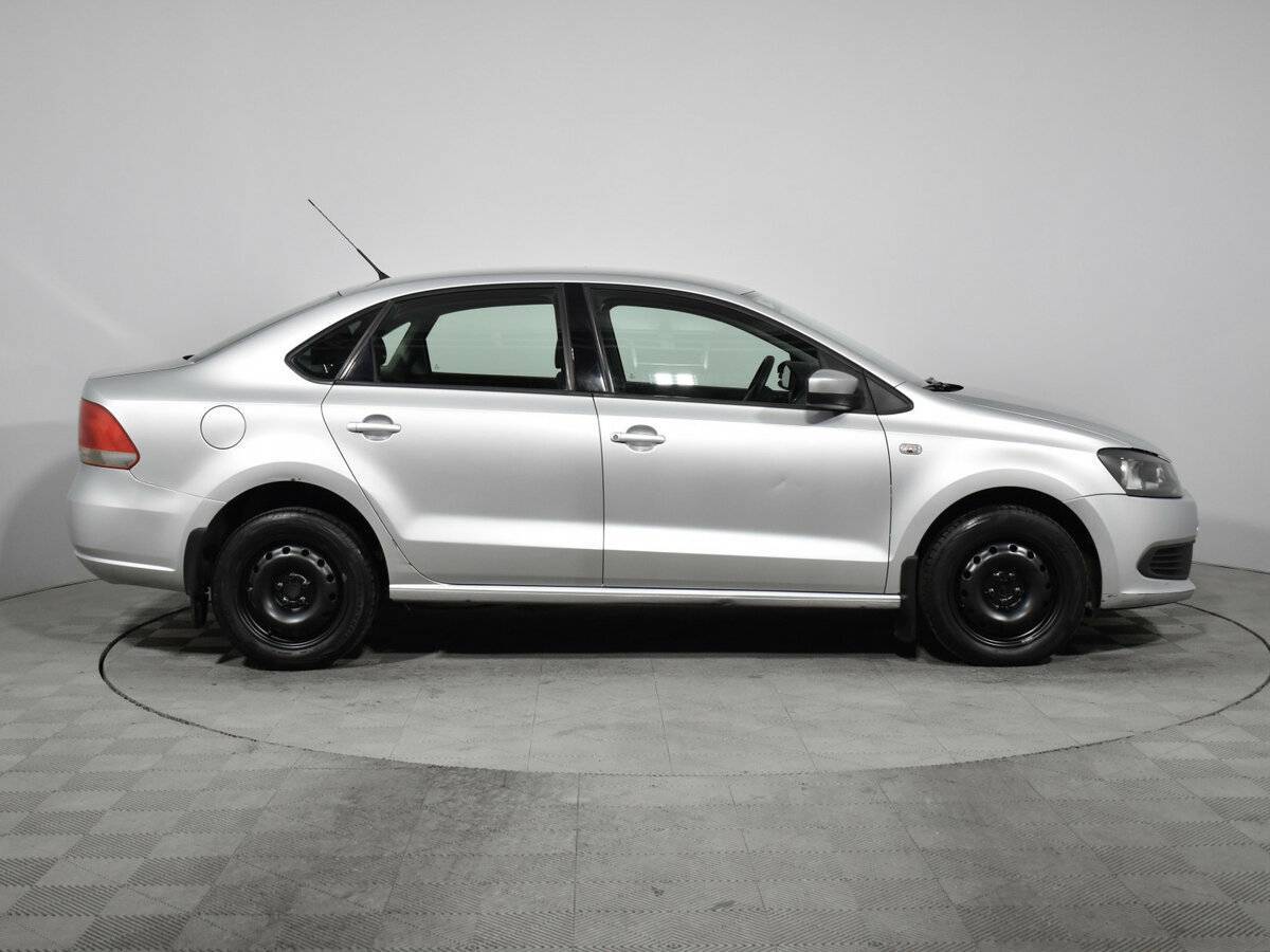 Купить Volkswagen Polo с пробегом. Фото: #3