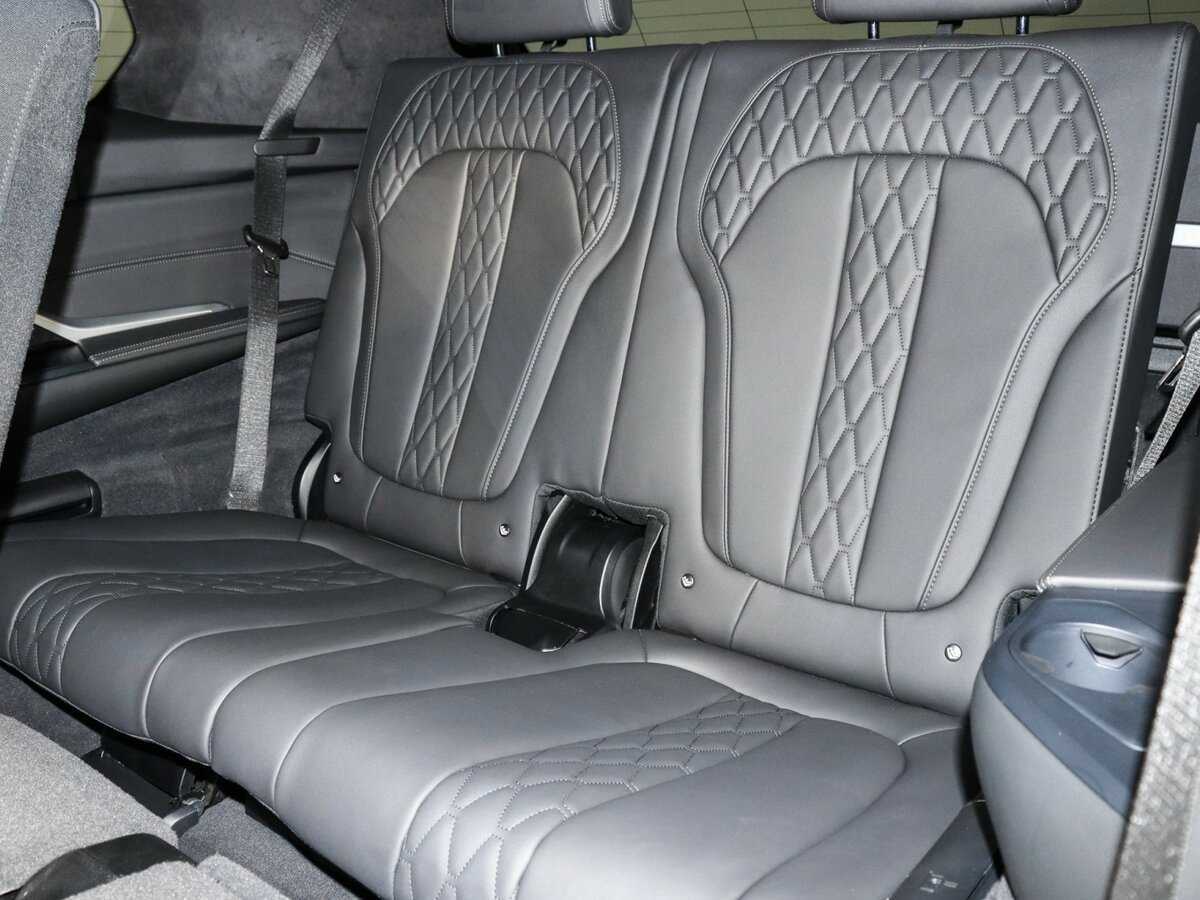 Купить BMW X7 с пробегом. Фото: #20