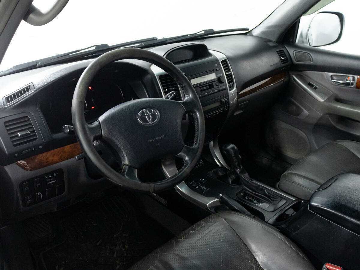 Купить Toyota Land Cruiser Prado с пробегом. Фото: #8