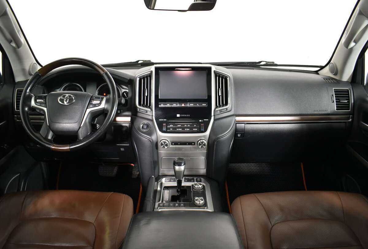 Купить Toyota Land Cruiser с пробегом. Фото: #14