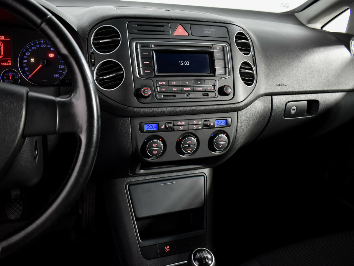 Купить Volkswagen Golf Plus с пробегом. Фото: #18