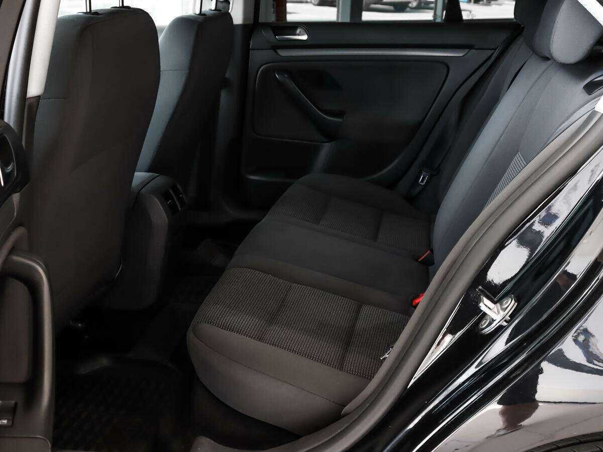 Купить Volkswagen Jetta с пробегом. Фото: #11