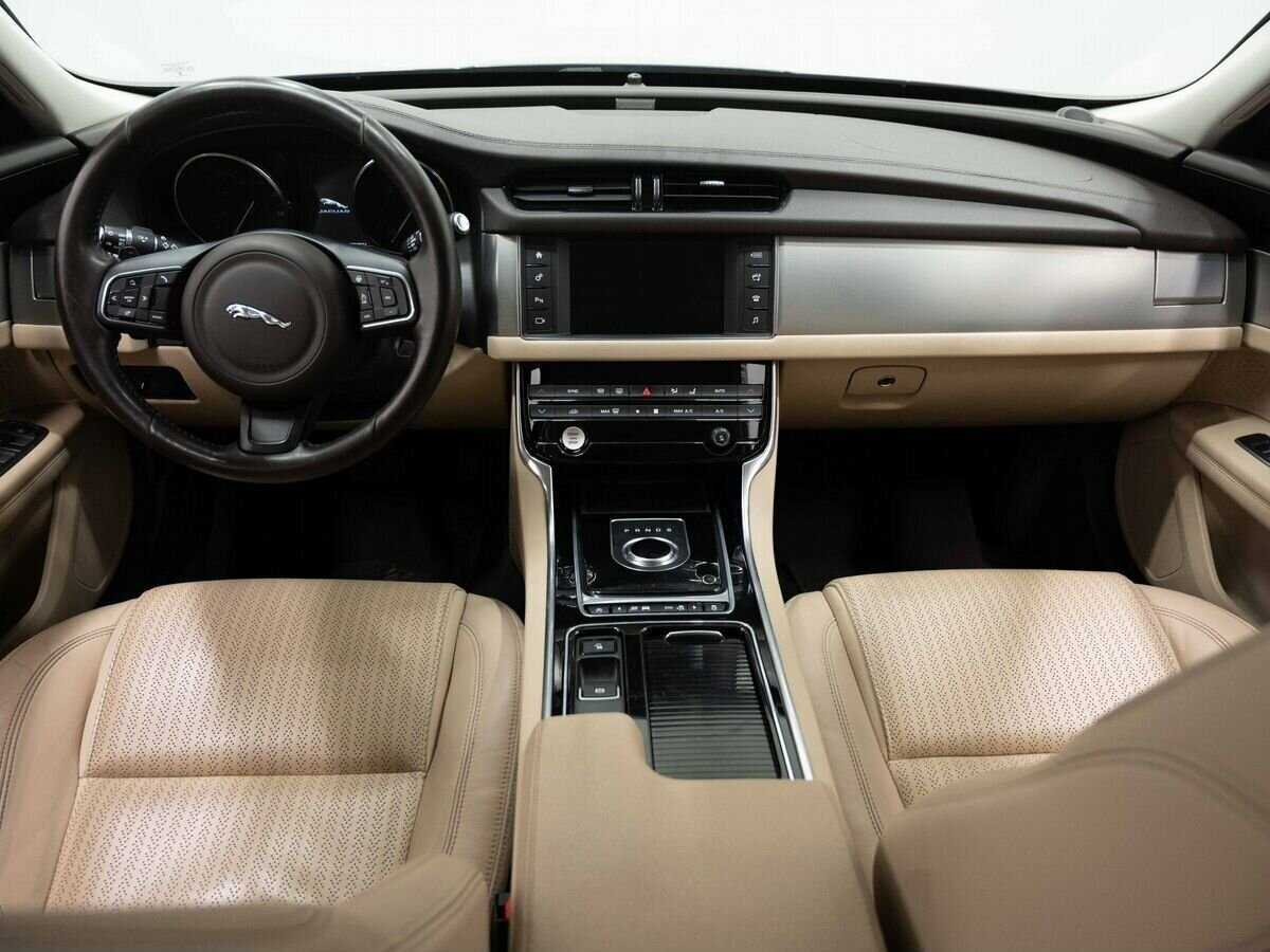 Купить Jaguar XF с пробегом. Фото: #15