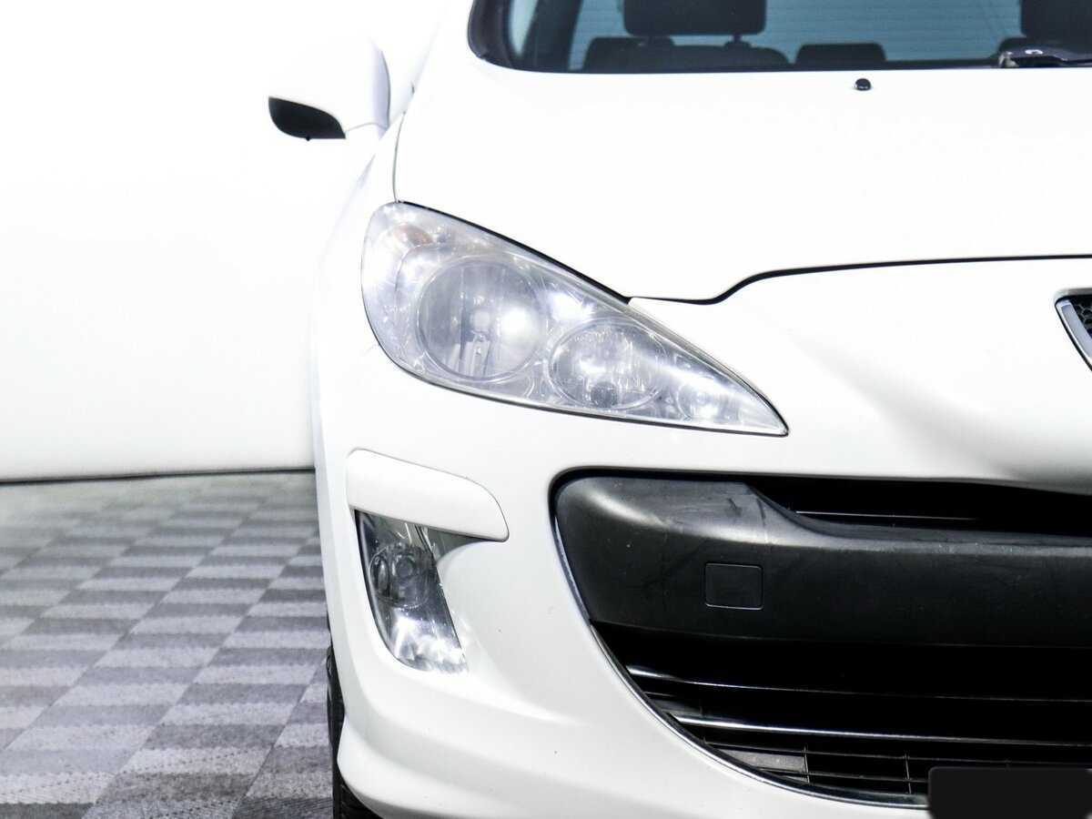 Купить Peugeot 308 с пробегом. Фото: #14