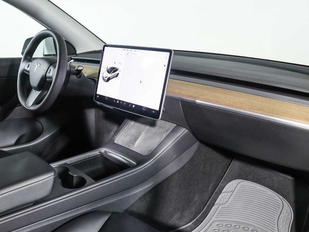 Купить Tesla Model Y с пробегом. Фото: #7