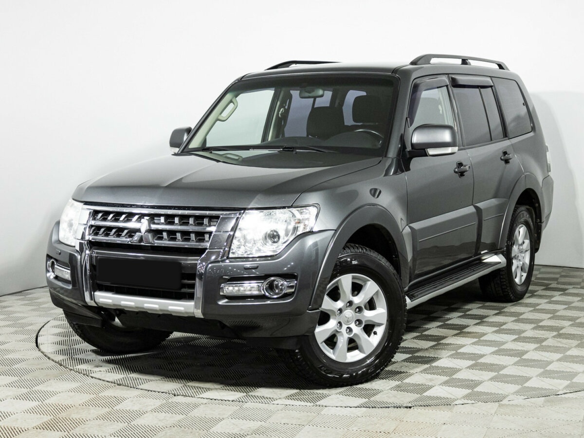 Купить Mitsubishi Pajero с пробегом. Посмотреть фото