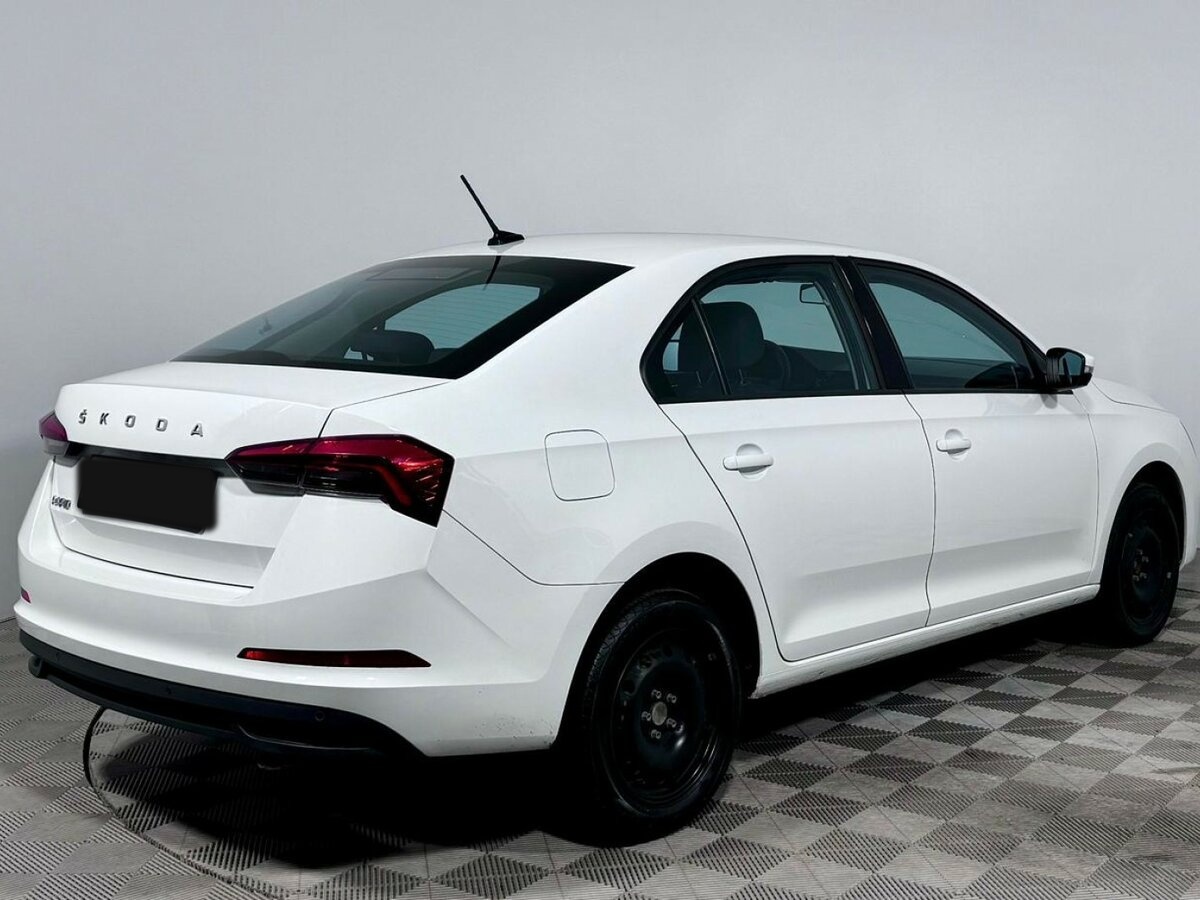 Купить Skoda Rapid с пробегом. Фото: #4