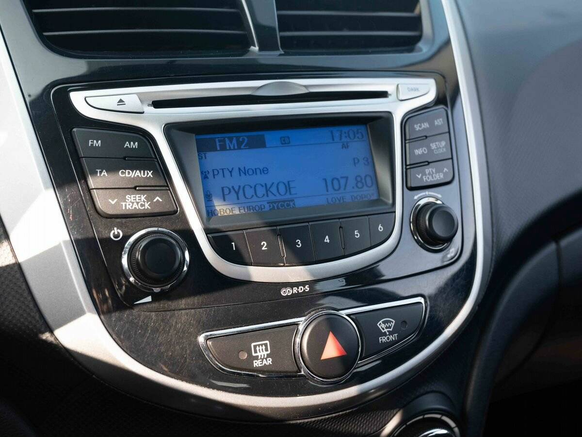 Купить Hyundai Solaris с пробегом. Фото: #17