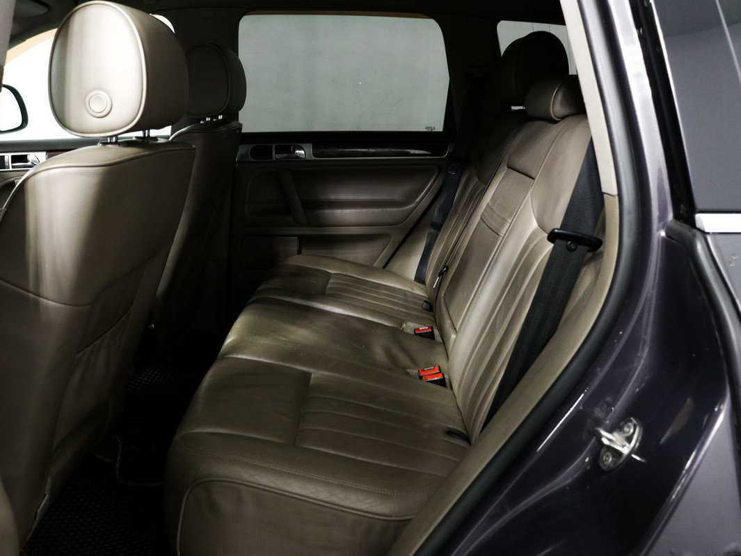 Купить Volkswagen Touareg с пробегом. Фото: #11