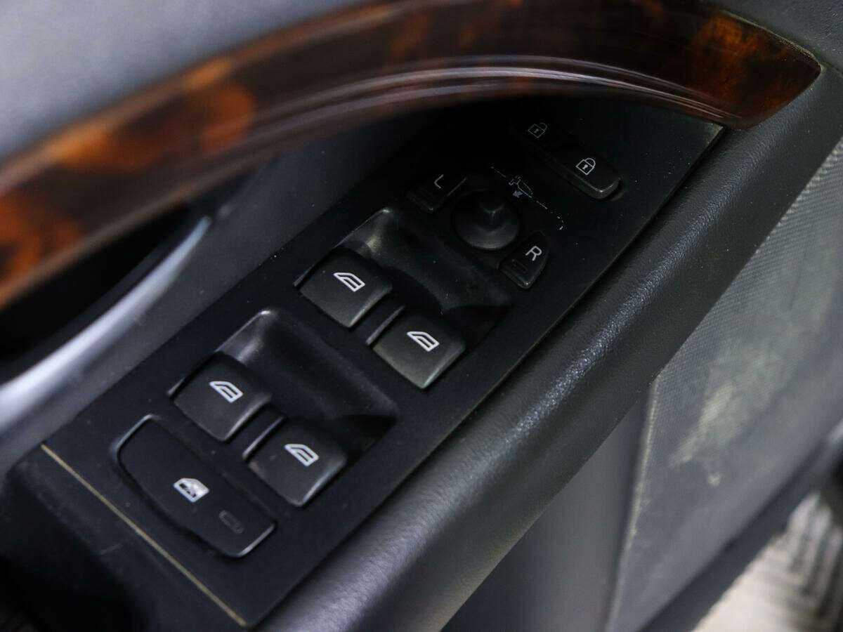 Купить Volvo XC70 с пробегом. Фото: #12