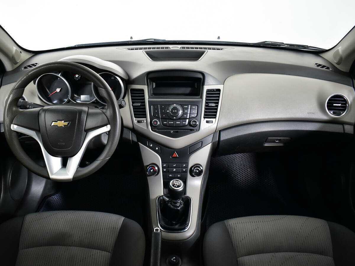 Купить Chevrolet Cruze с пробегом. Фото: #11