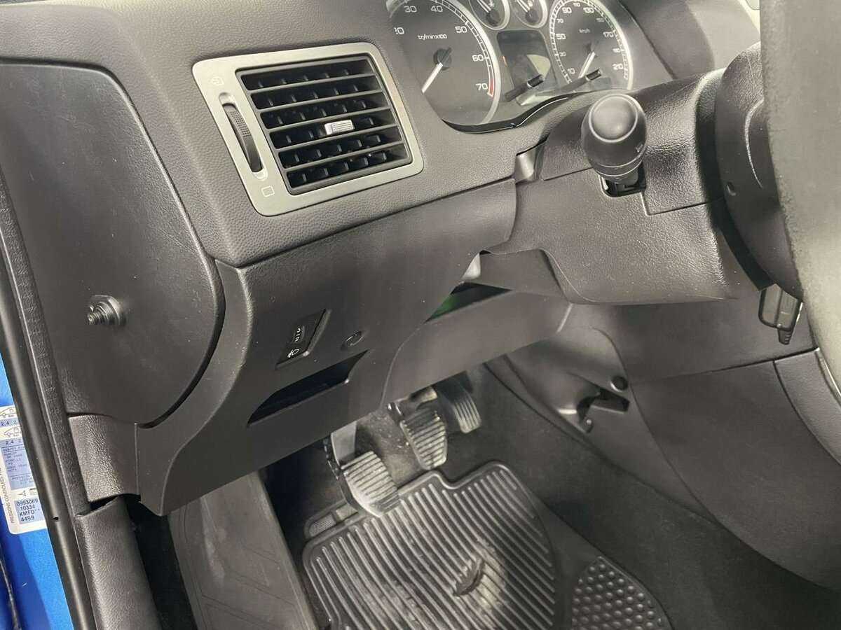 Купить Peugeot 307 с пробегом. Фото: #8