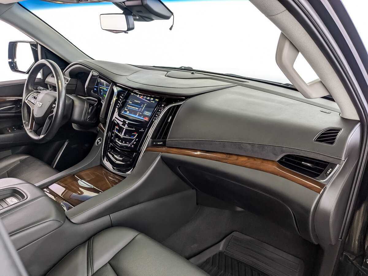 Купить Cadillac Escalade с пробегом. Фото: #8