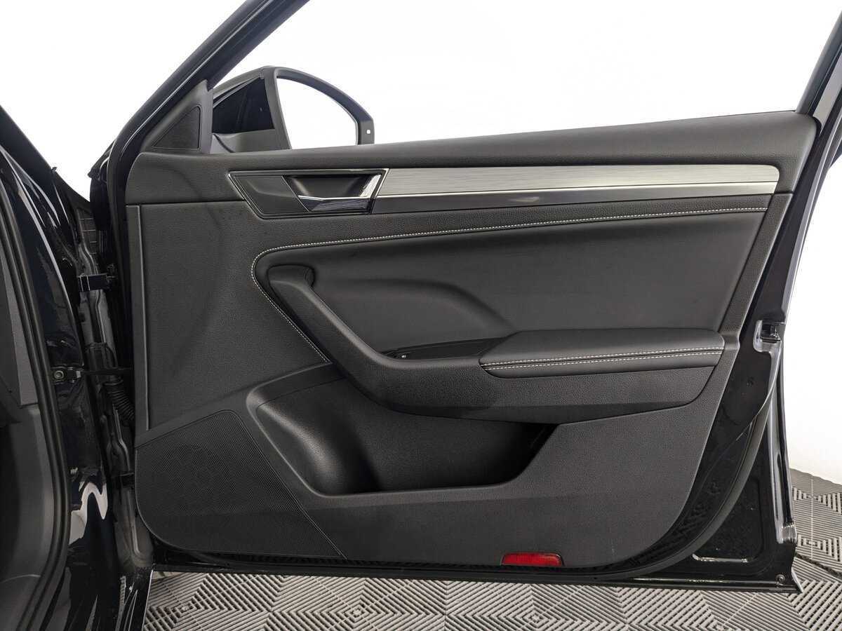 Купить Skoda Superb с пробегом. Фото: #23