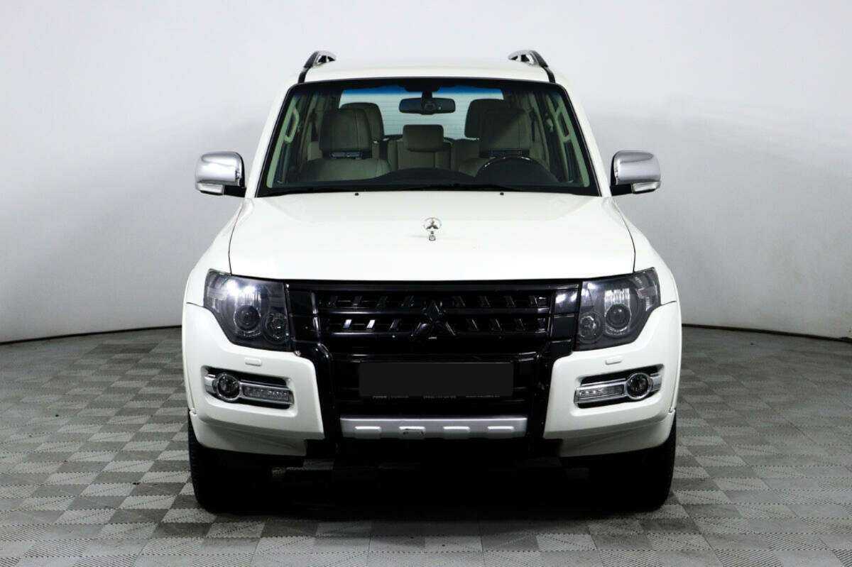 Купить Mitsubishi Pajero с пробегом. Фото: #1