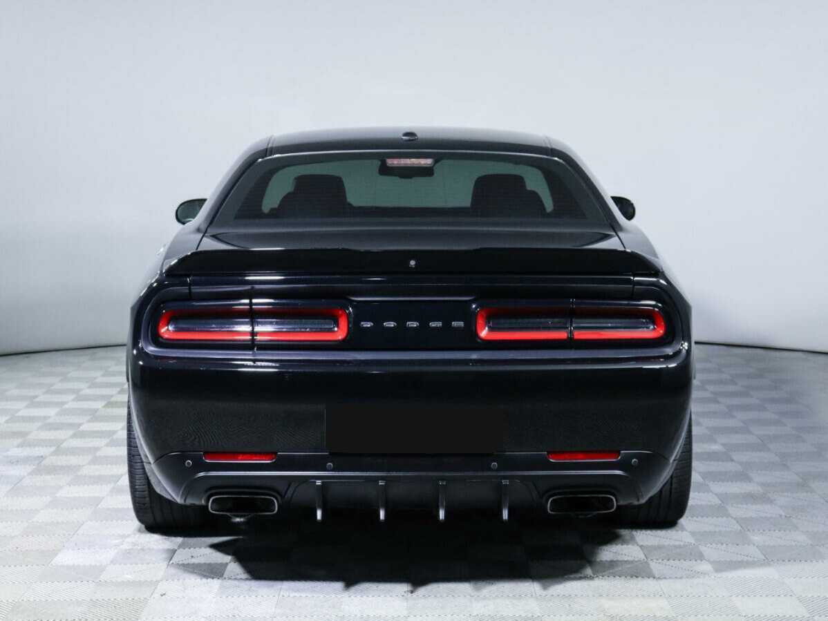 Купить Dodge Challenger с пробегом. Фото: #5