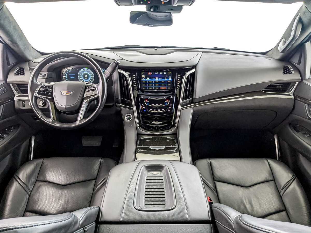 Купить Cadillac Escalade с пробегом. Фото: #11