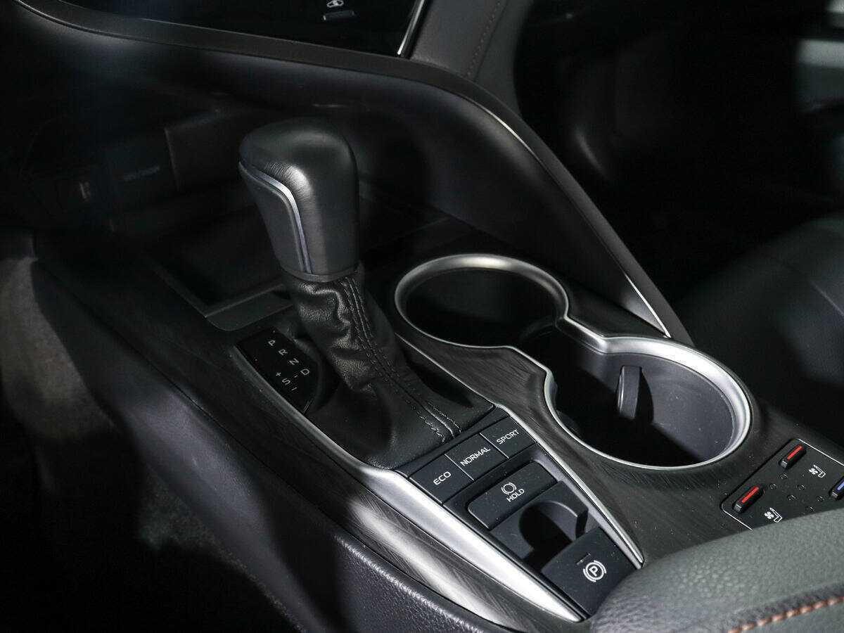 Купить Toyota Camry с пробегом. Фото: #17