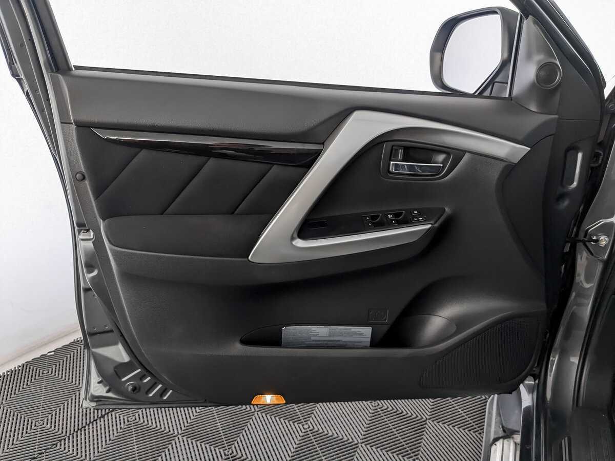 Купить Mitsubishi Pajero Sport с пробегом. Фото: #14