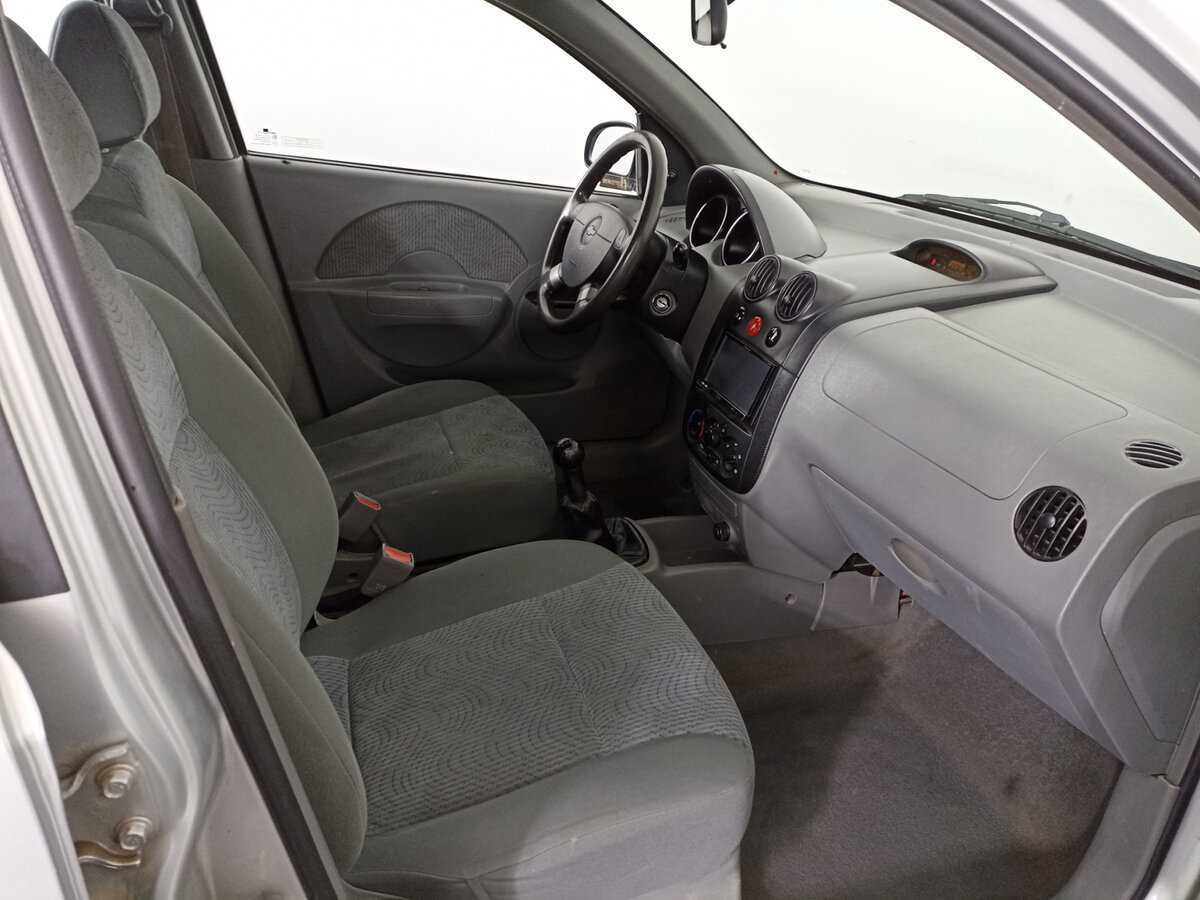 Купить Chevrolet Aveo с пробегом. Фото: #8