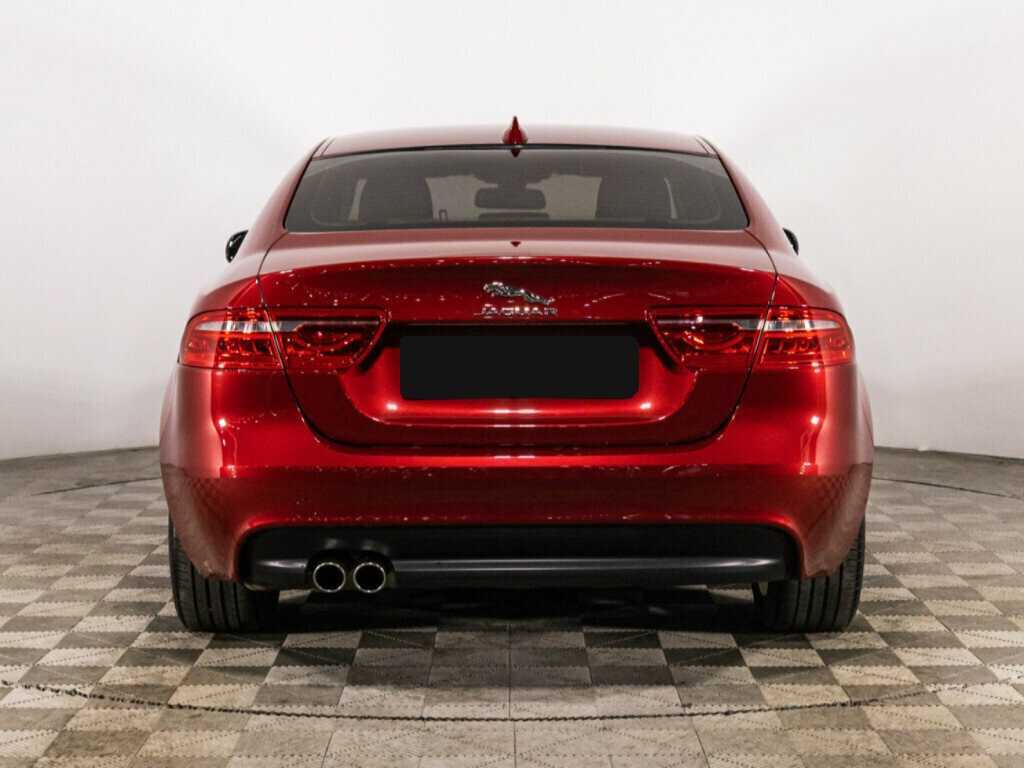 Купить Jaguar XE с пробегом. Фото: #5