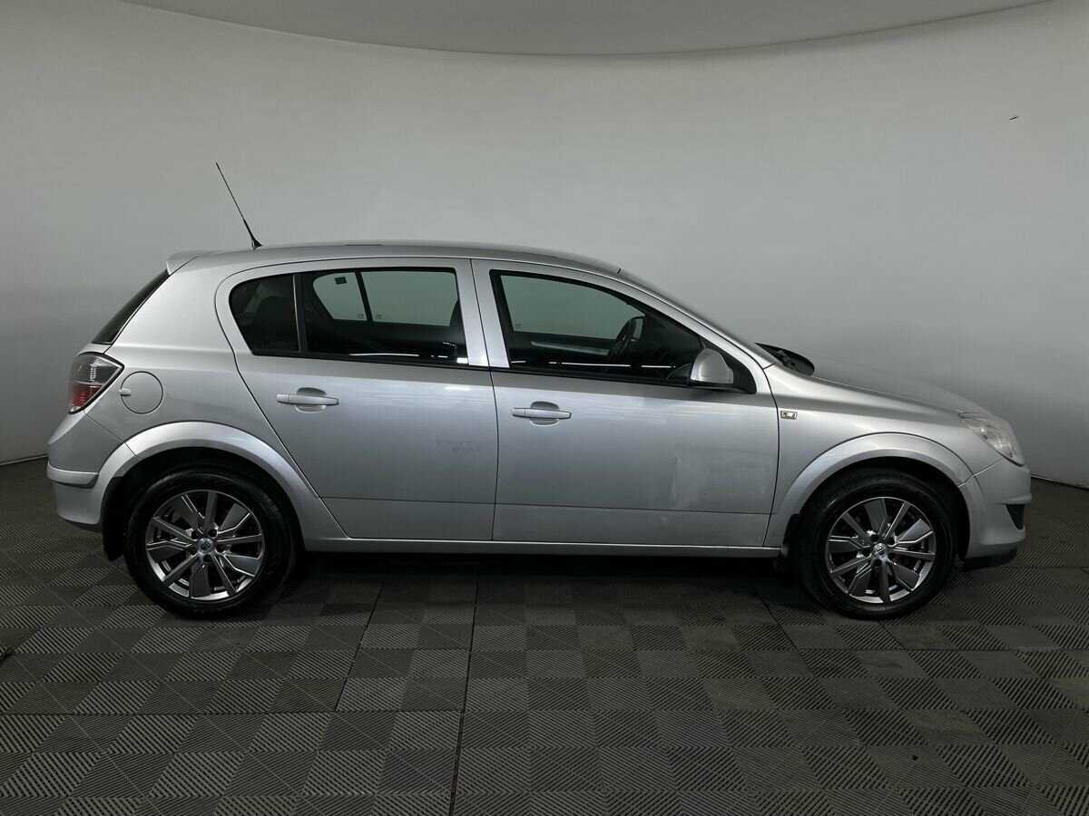 Купить Opel Astra с пробегом. Фото: #3