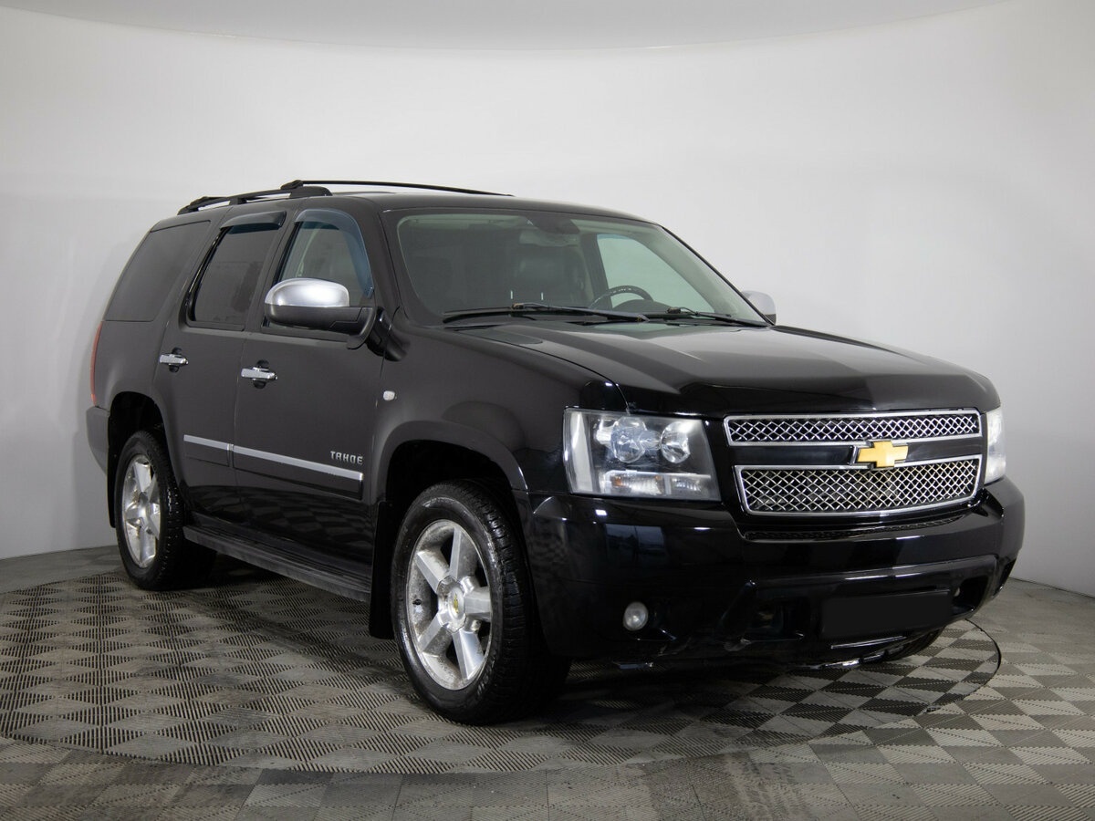 Купить Chevrolet Tahoe с пробегом. Фото: #2