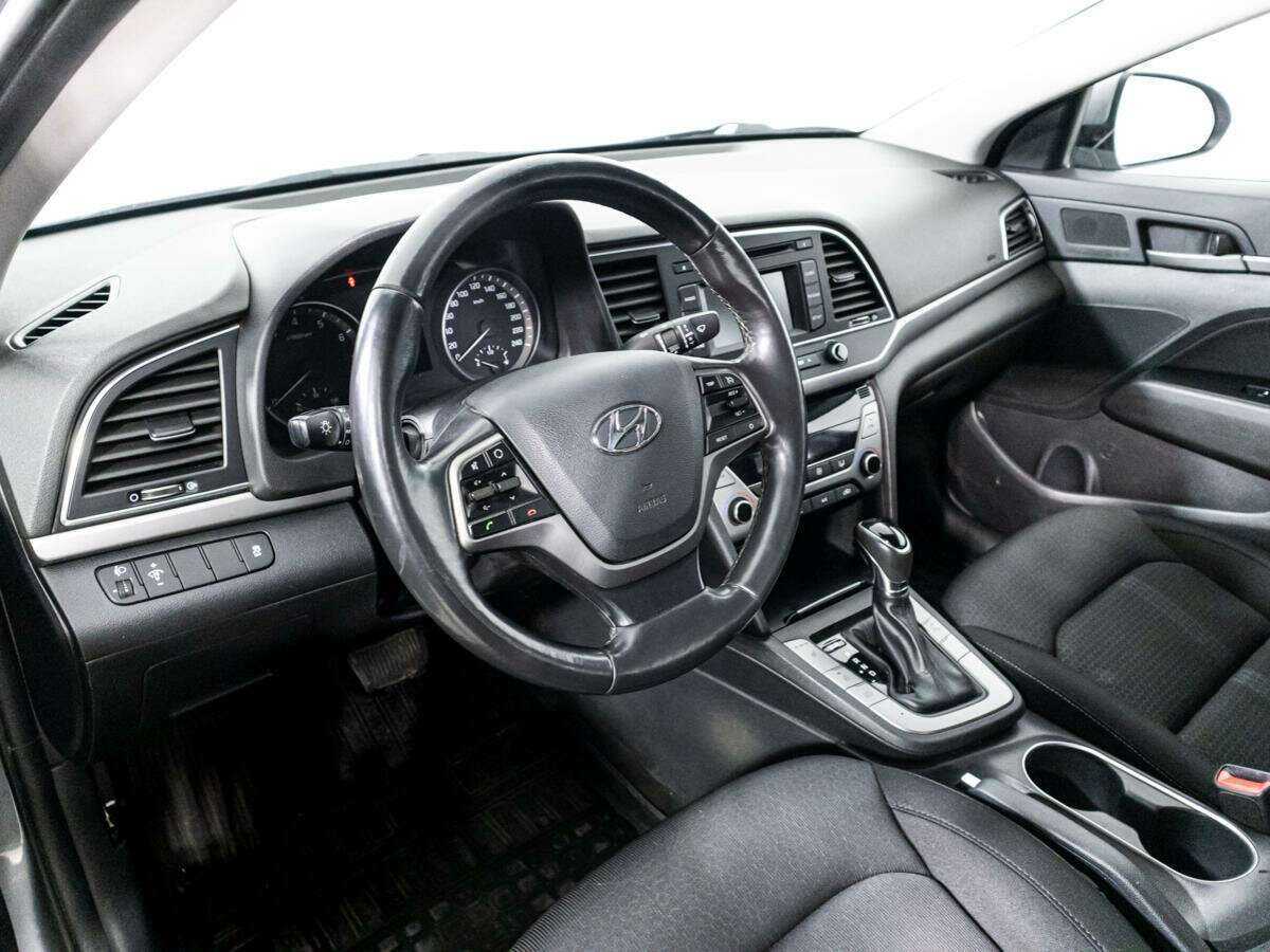 Купить Hyundai Elantra с пробегом. Фото: #10