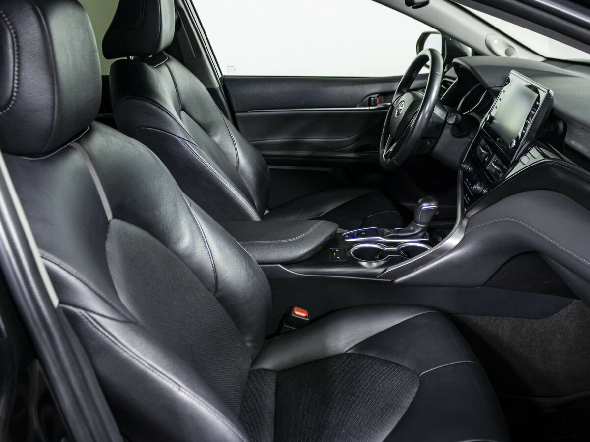 Купить Toyota Camry с пробегом. Фото: #7