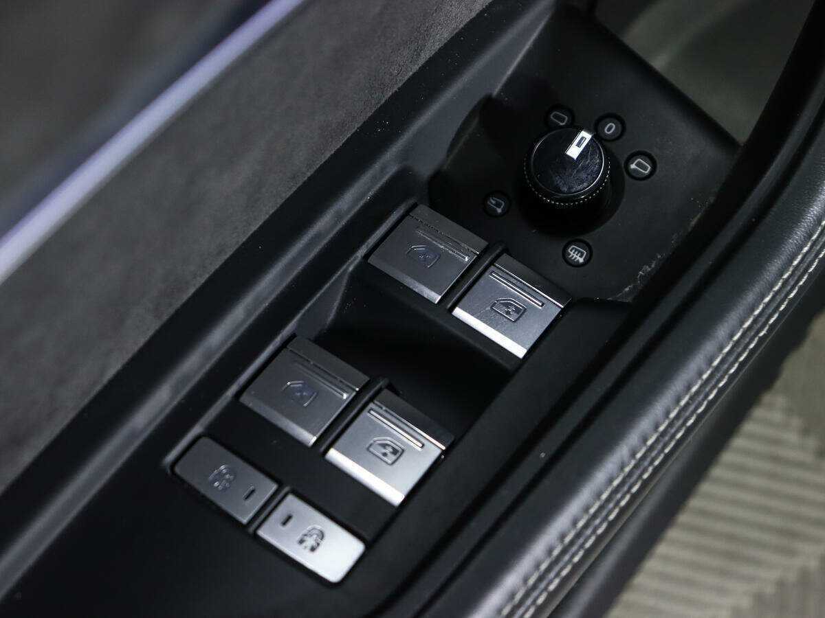 Купить Audi e-tron с пробегом. Фото: #17