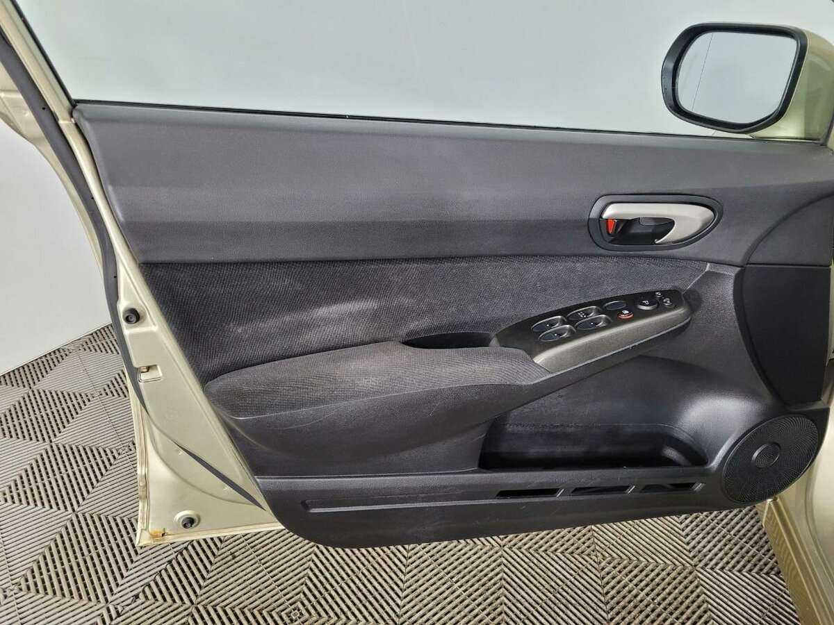 Купить Honda Civic с пробегом. Фото: #5