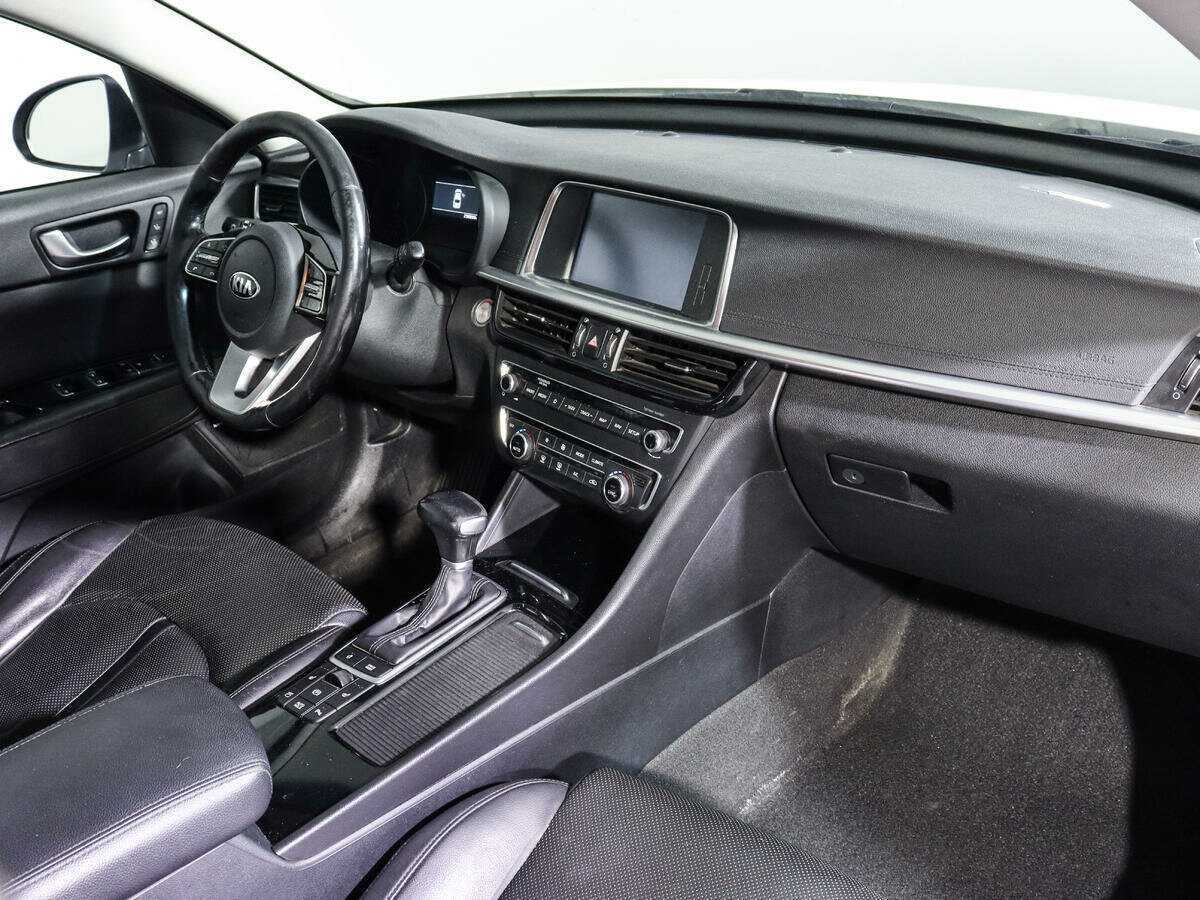 Купить Kia Optima с пробегом. Фото: #8