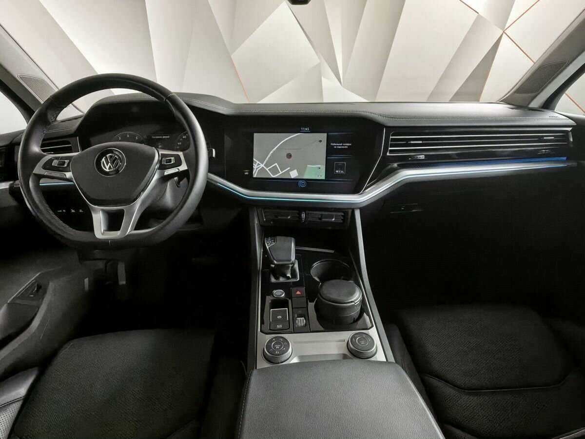 Купить Volkswagen Touareg с пробегом. Фото: #9