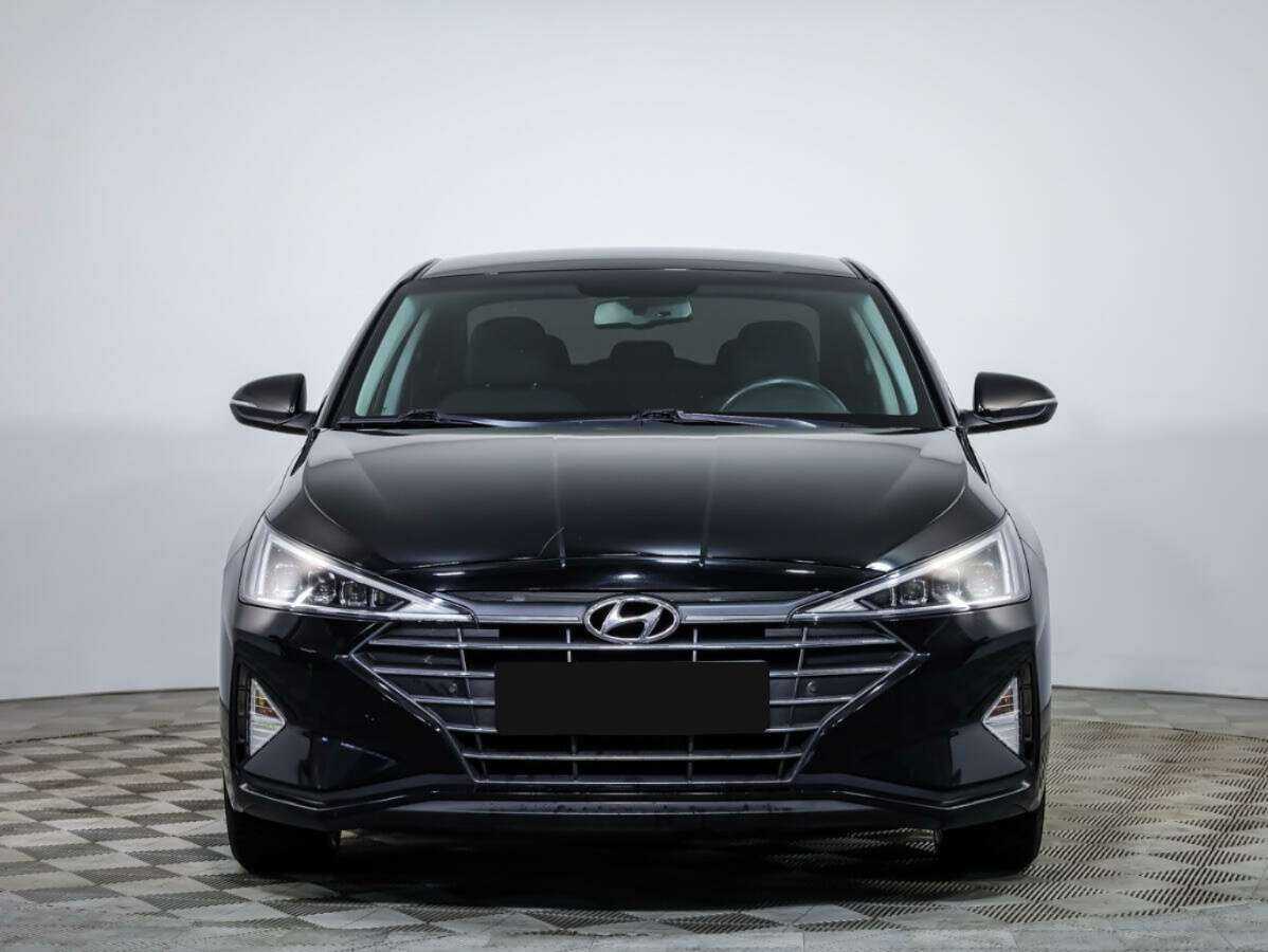 Купить Hyundai Elantra с пробегом. Посмотреть фото