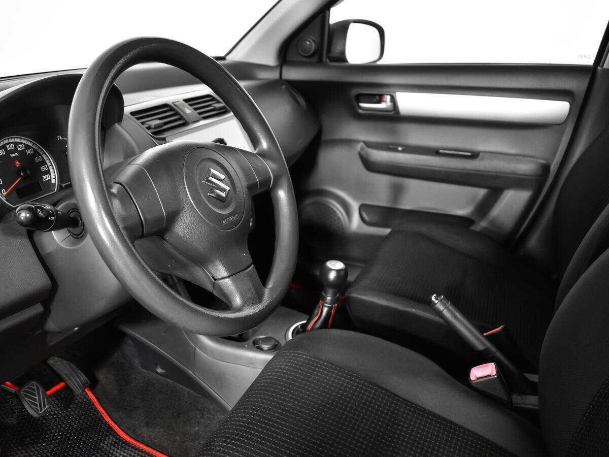 Купить Suzuki Swift с пробегом. Фото: #12