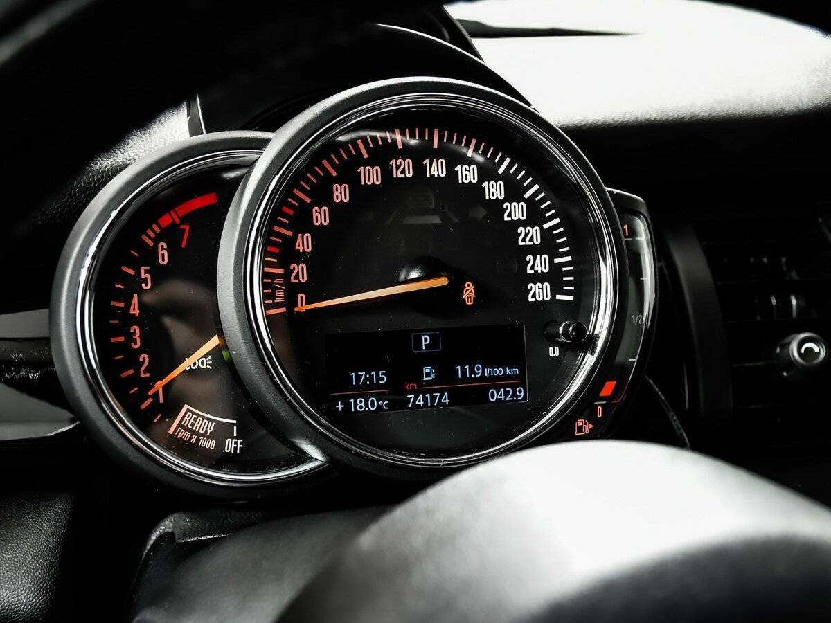 Купить Mini Hatch с пробегом. Фото: #9