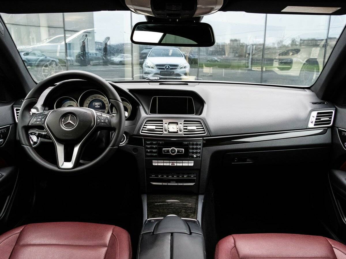 Купить Mercedes-Benz E-Класс с пробегом. Фото: #11