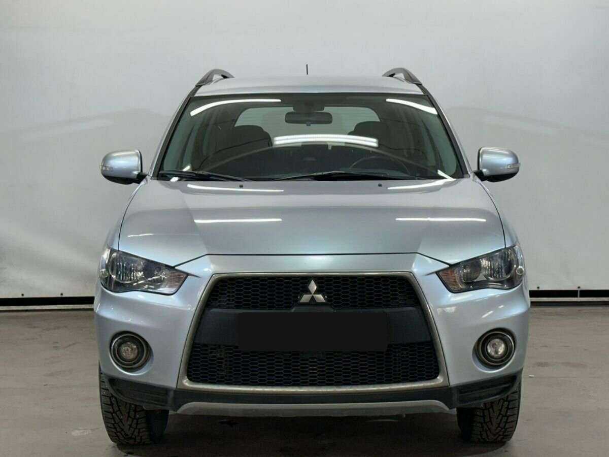 Купить Mitsubishi Outlander с пробегом. Фото: #1