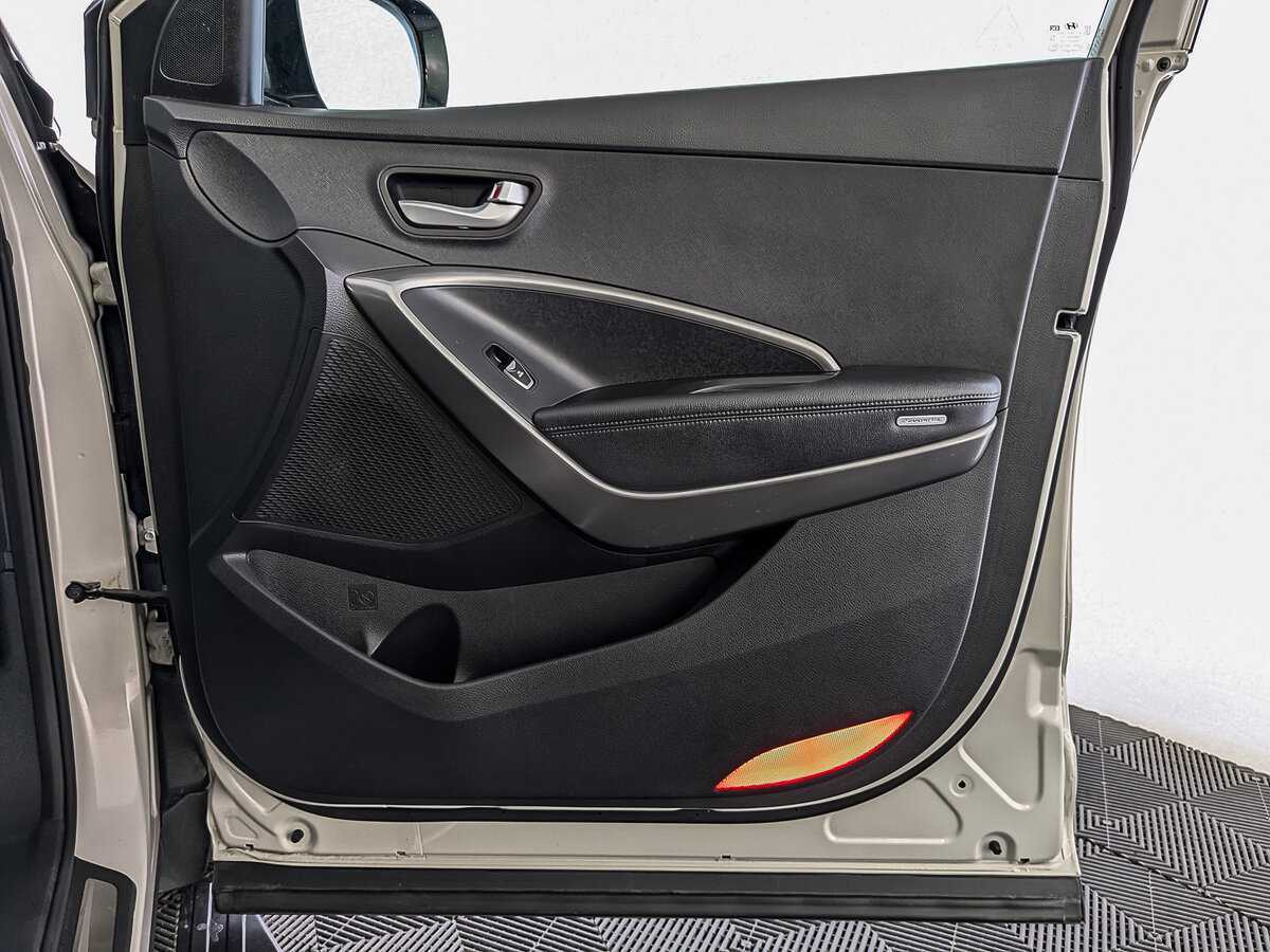 Купить Hyundai Santa Fe с пробегом. Фото: #23