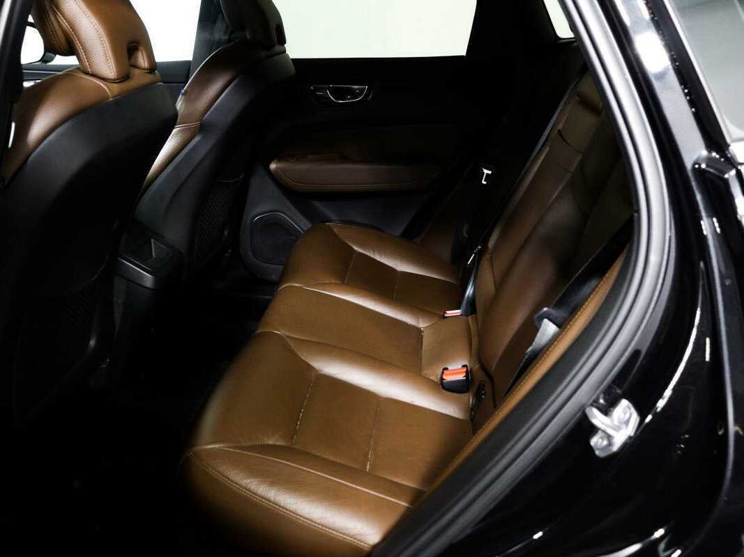 Купить Volvo XC60 с пробегом. Фото: #9