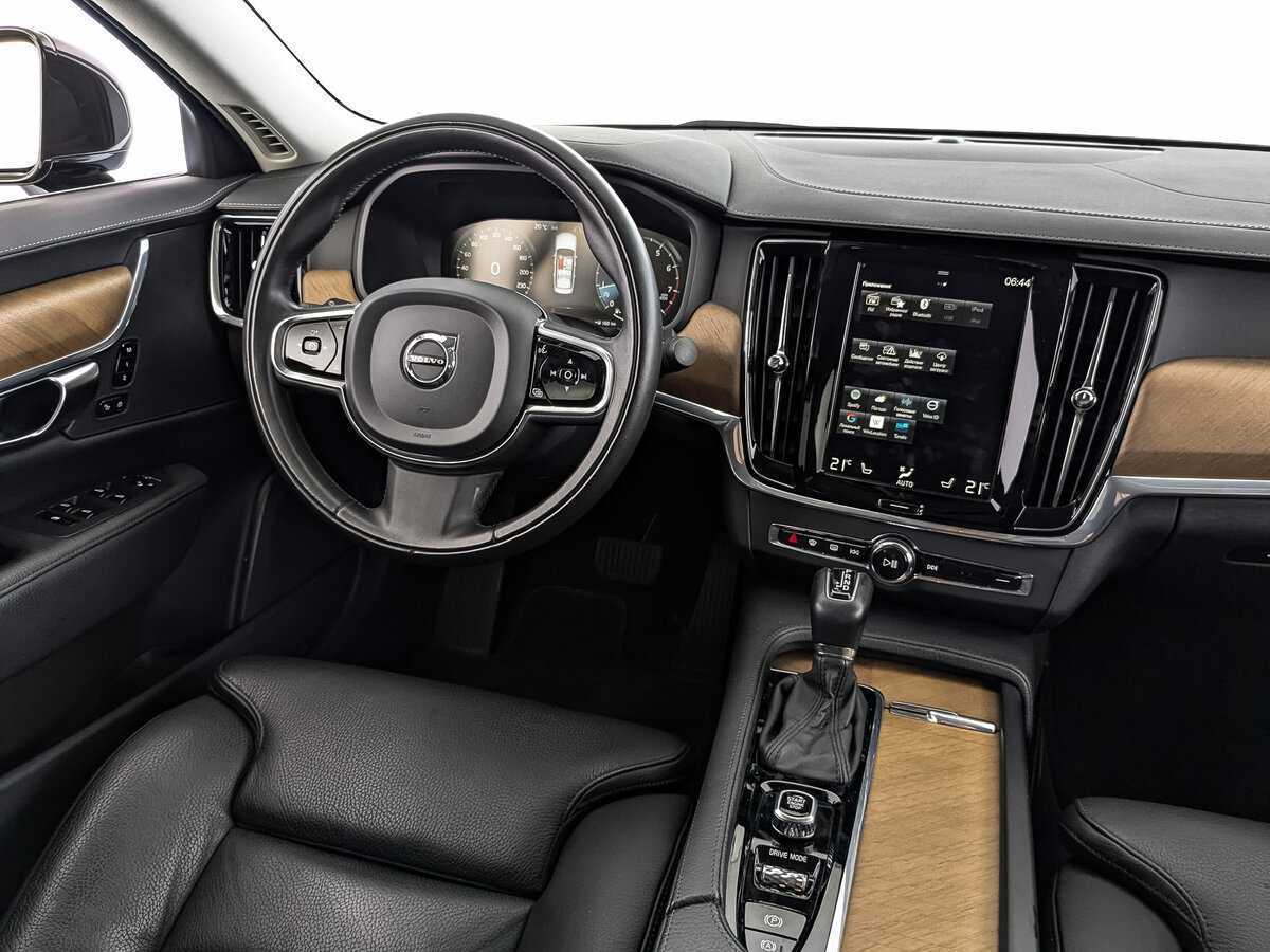 Купить Volvo S90 с пробегом. Фото: #16
