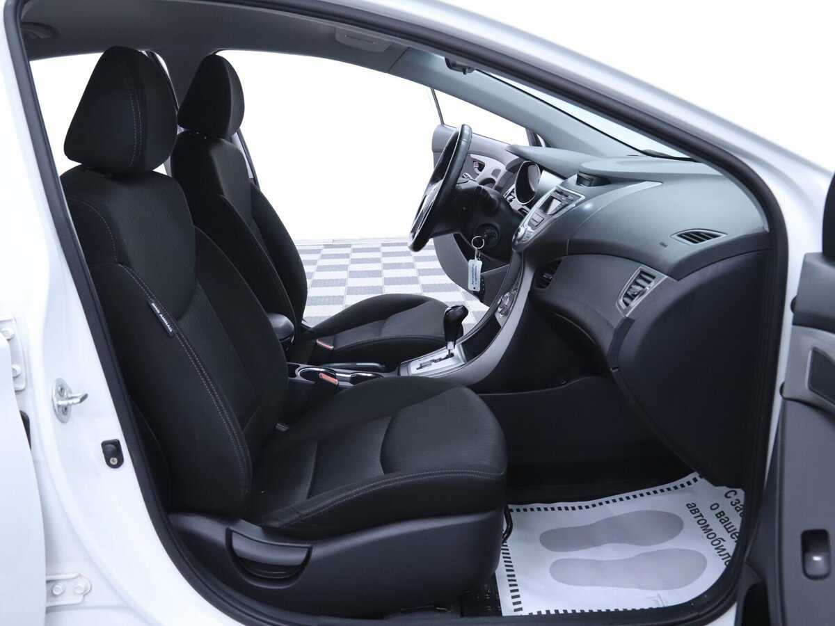 Купить Hyundai Elantra с пробегом. Фото: #9