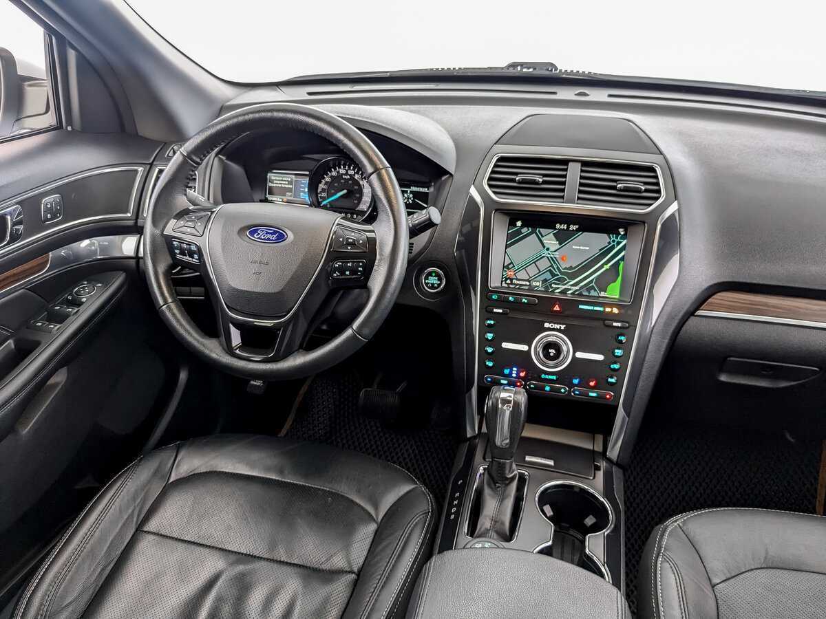 Купить Ford Explorer с пробегом. Фото: #23