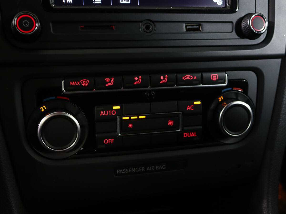 Купить Volkswagen Golf с пробегом. Фото: #19
