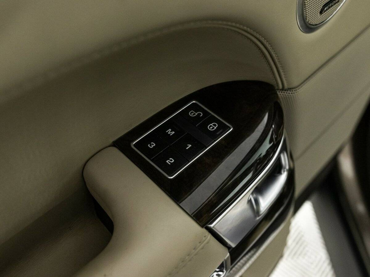 Купить Land Rover Range Rover с пробегом. Фото: #18