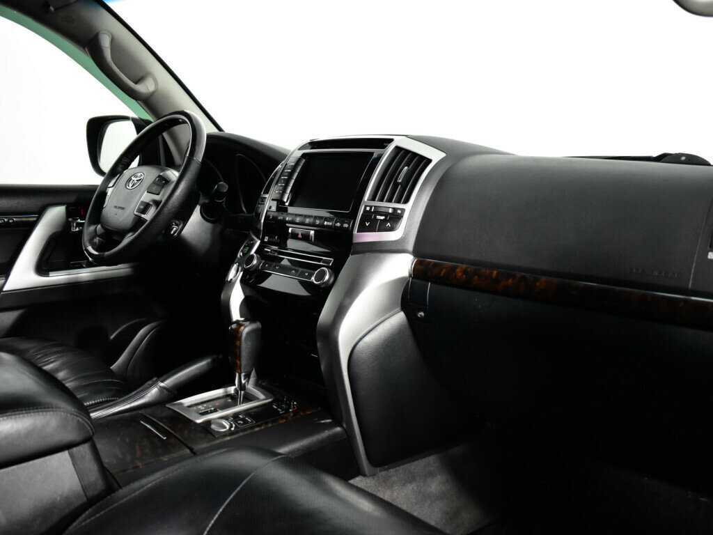 Купить Toyota Land Cruiser с пробегом. Фото: #8