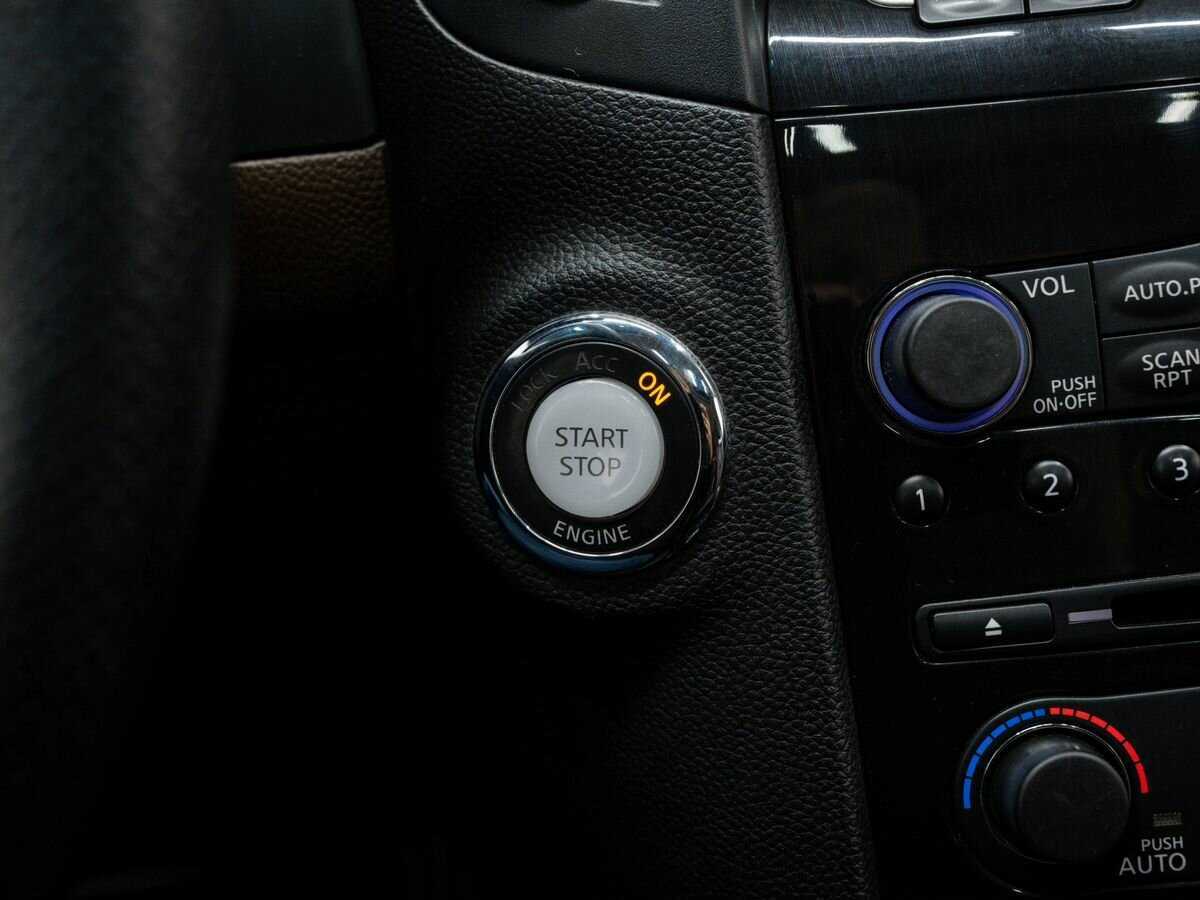 Купить Infiniti FX с пробегом. Фото: #20