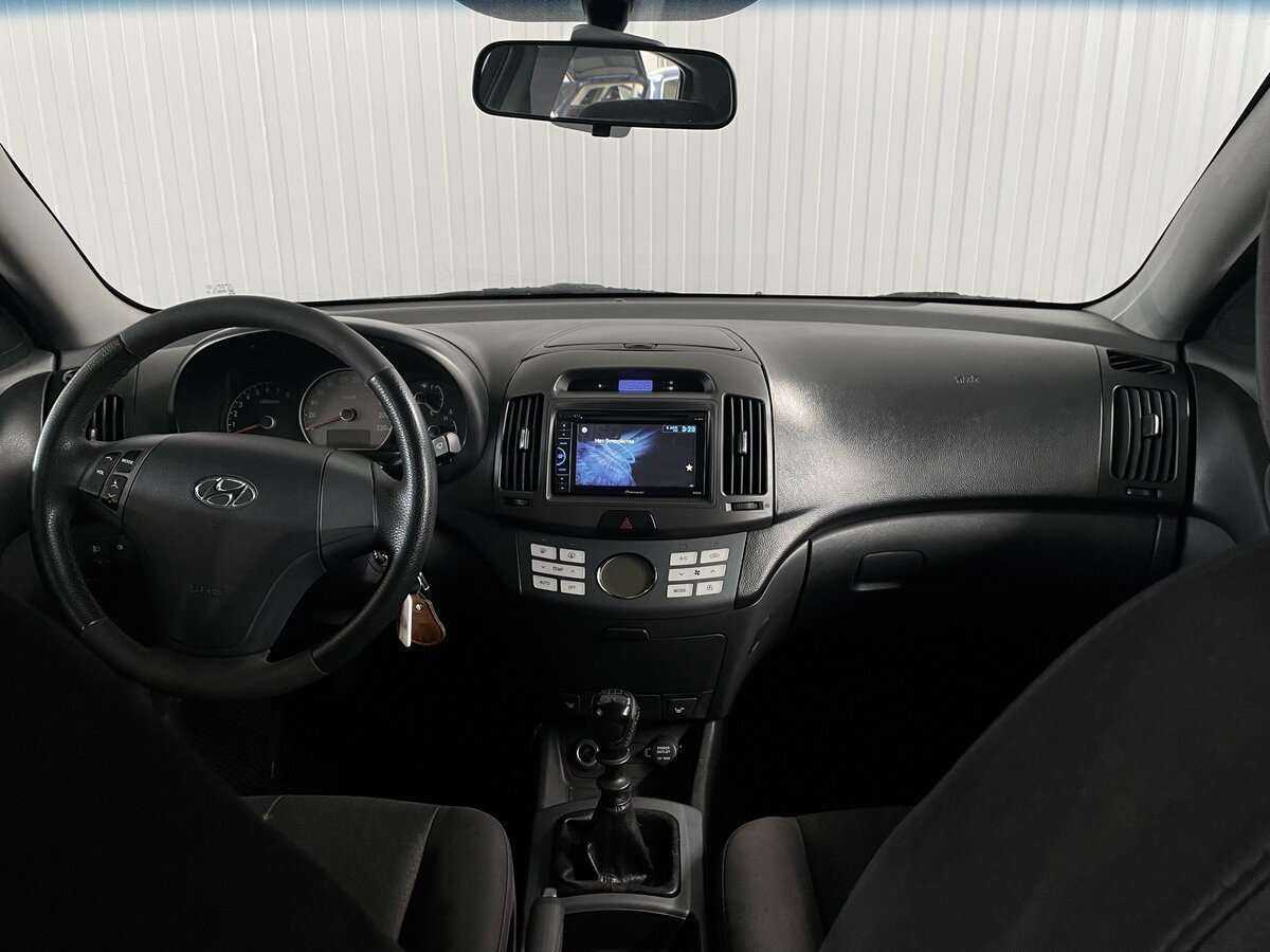 Купить Hyundai Elantra с пробегом. Фото: #8
