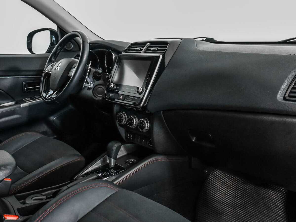 Купить Mitsubishi ASX с пробегом. Фото: #11