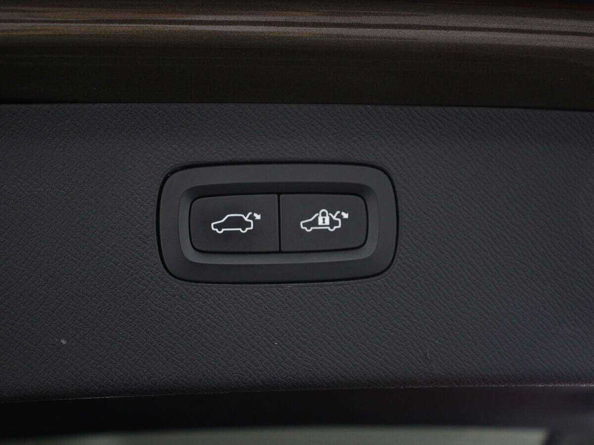Купить Volvo XC90 с пробегом. Фото: #9